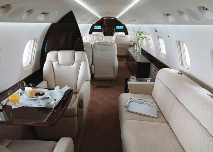 best way to fly by private jet 700x500